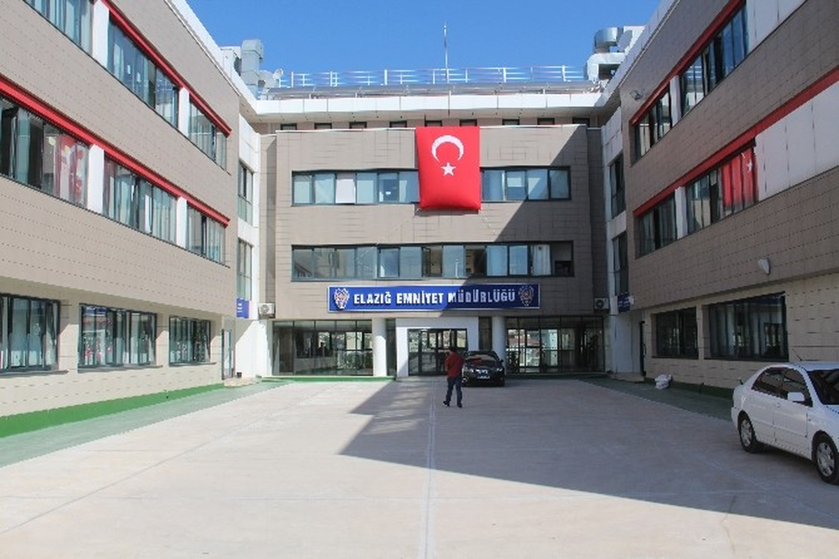Terör Saldırısında Hasar Gören Elazığ Emniyet Müdürlüğü, El Konulan Fetö Okuluna Taşındı