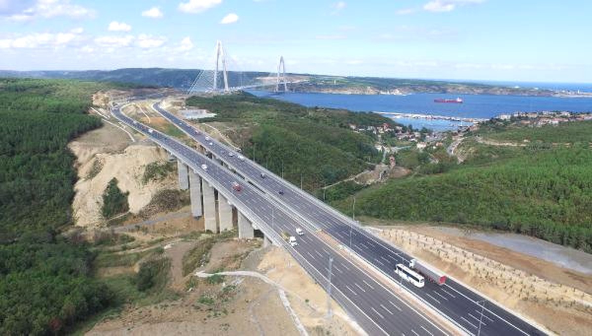Ücretli Geçişin İlk Gününde Yavuz Sultan Selim Köprüsü ve Otoyollar