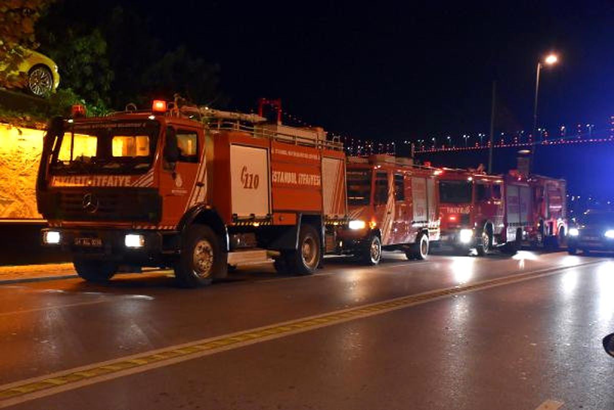 Ünlü Gece Kulübünde Yangın Paniği
