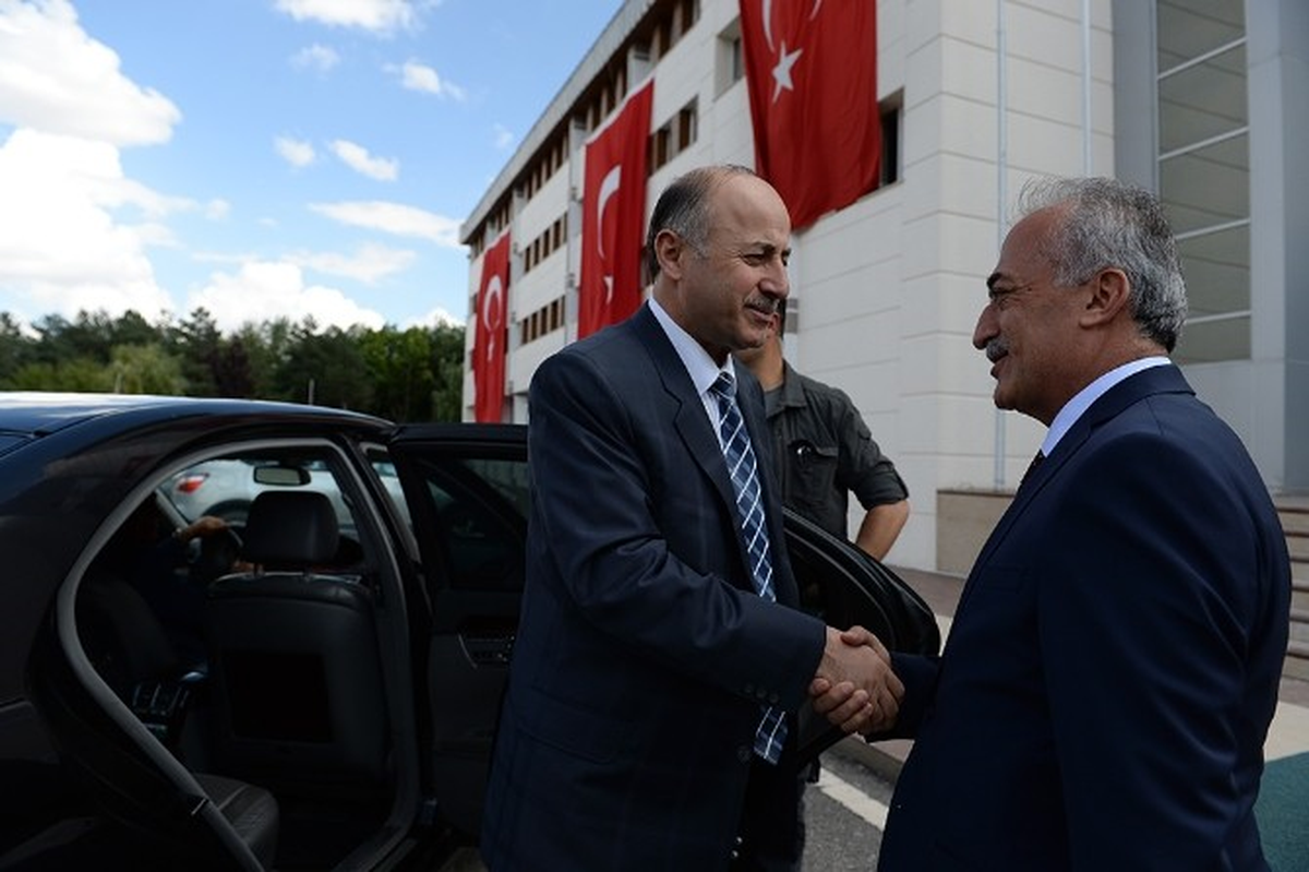 Vali Azizoğlu\'ndan Rektör Çomaklı\'ya Hayırlı Olsun Ziyareti