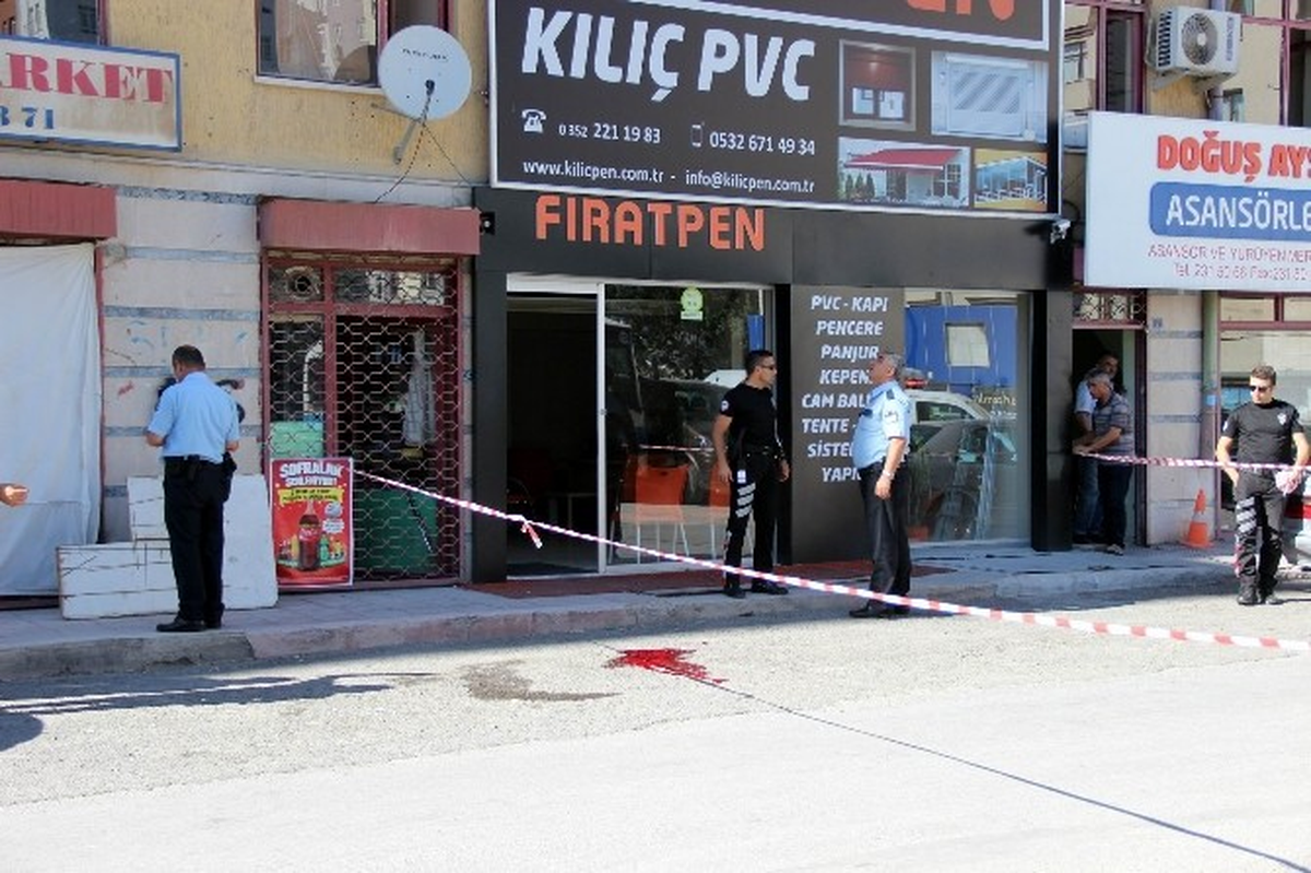 3. Kattan Düşen Şahıs Hayatını Kaybetti