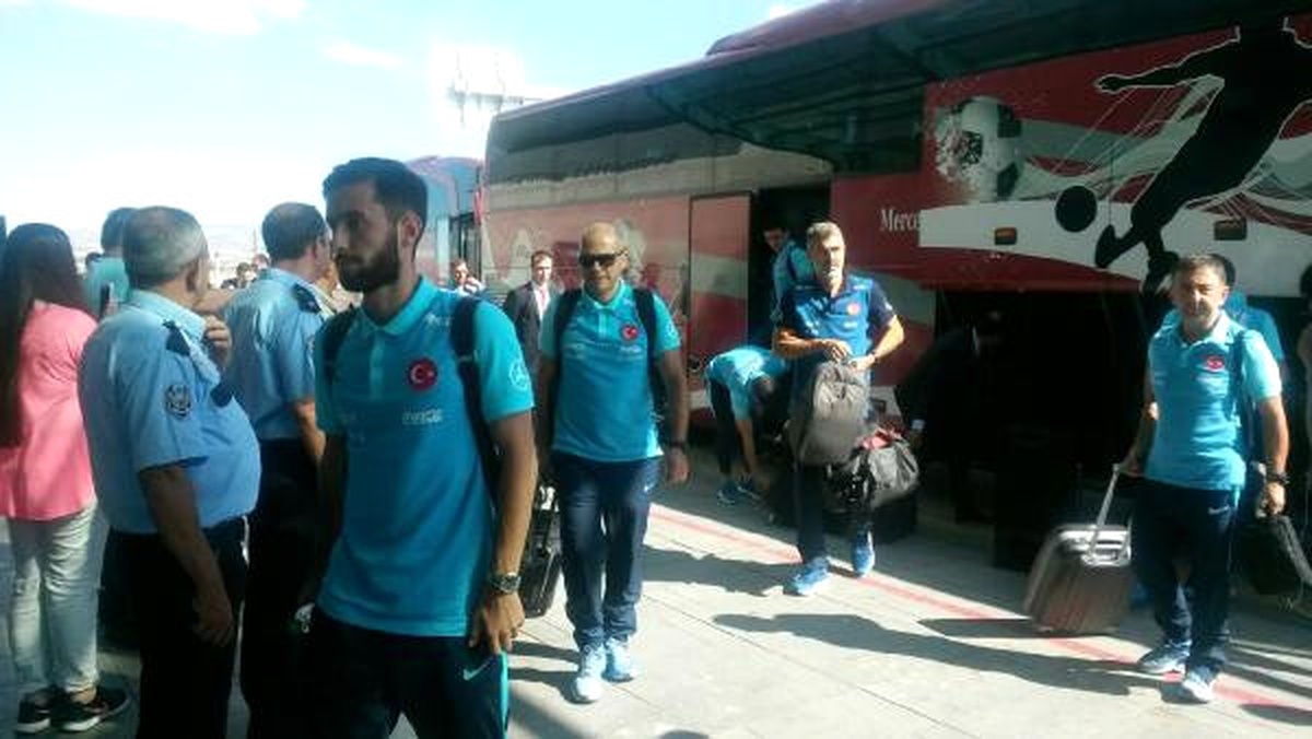 A Milli Futbol Takımı, Hırvatistan\'a Gitti
