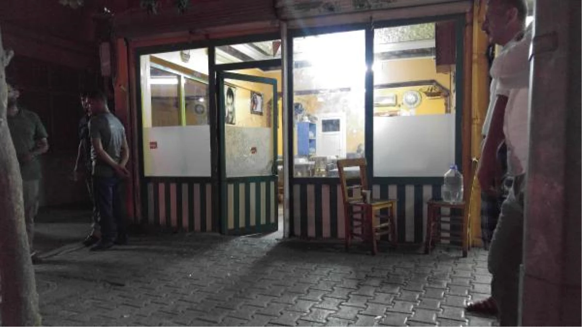 Adana\'da Kahvehaneye Silahlı Saldırı: 5 Yaralı