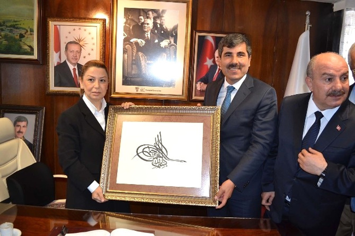 AK Parti Genel Başkan Yardımcısı Çalık Muş\'ta