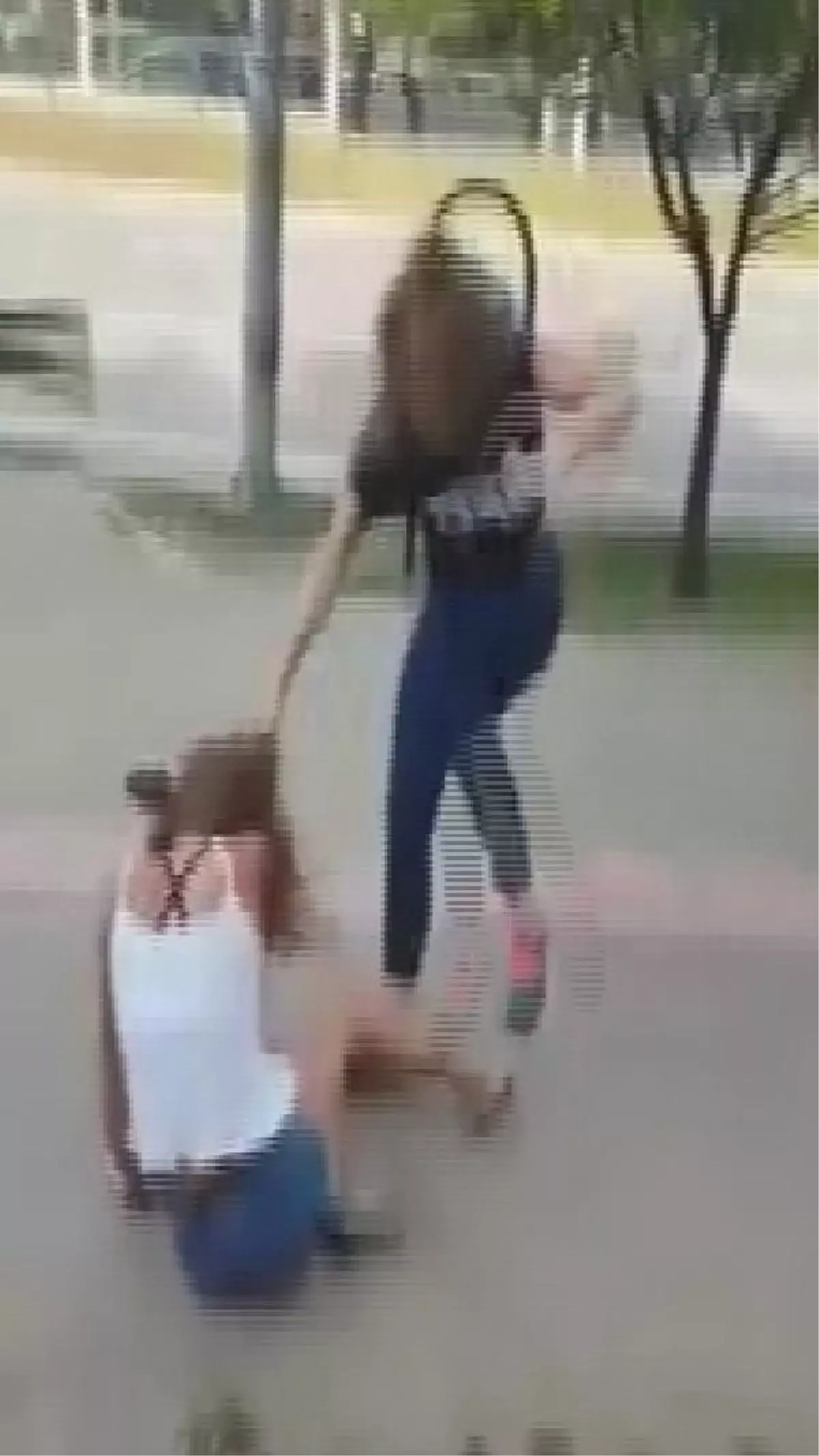 Bursa\'da \'Kız Kavgaları\' Sosyal Medyada