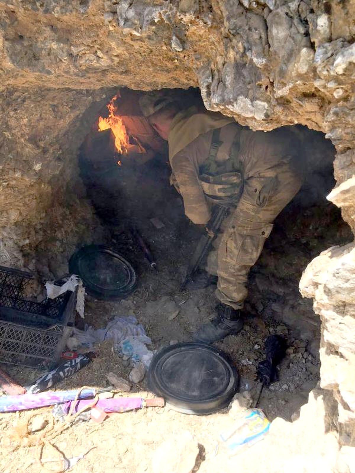 Cudi Dağı'nda 3 PKK'lı Öldürüldü! Asker PKK'nın Mağarasına Girdi