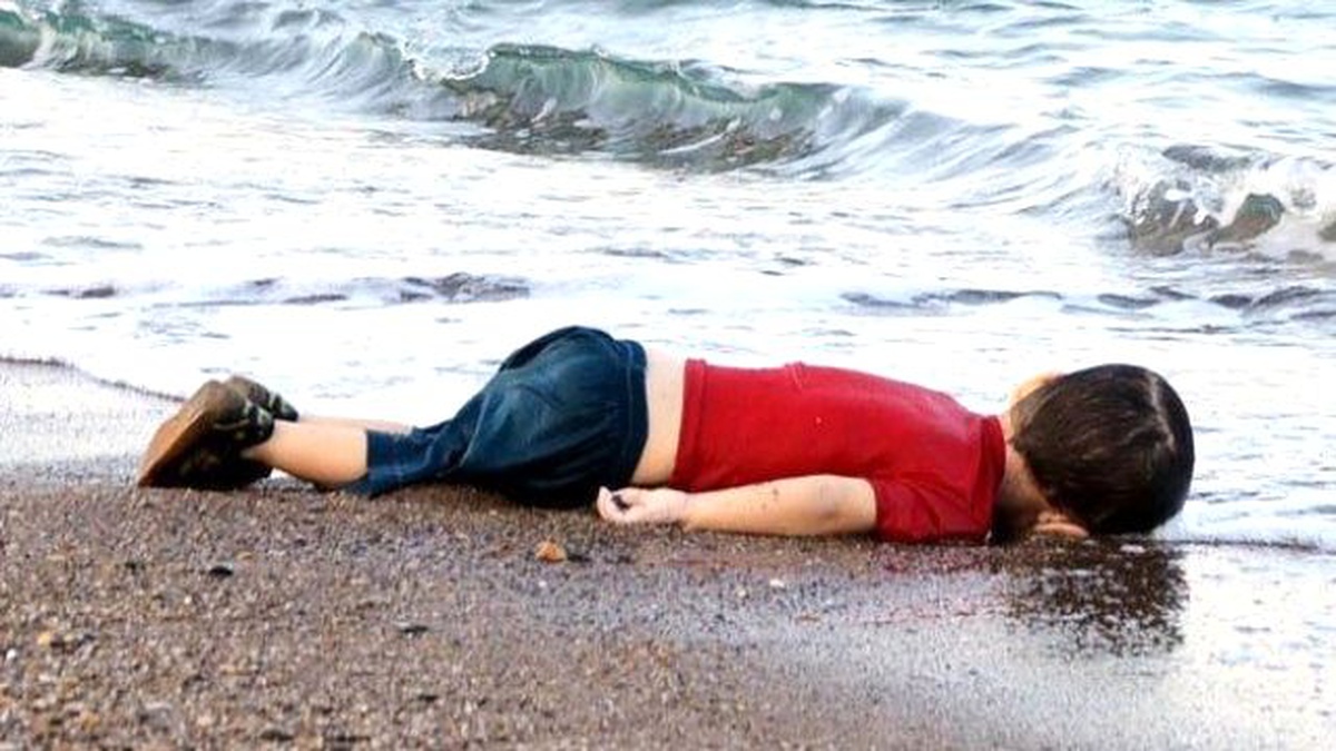 Dünyayı Sarsan Aylan Bebeğin Ölümünün 1. Yılı
