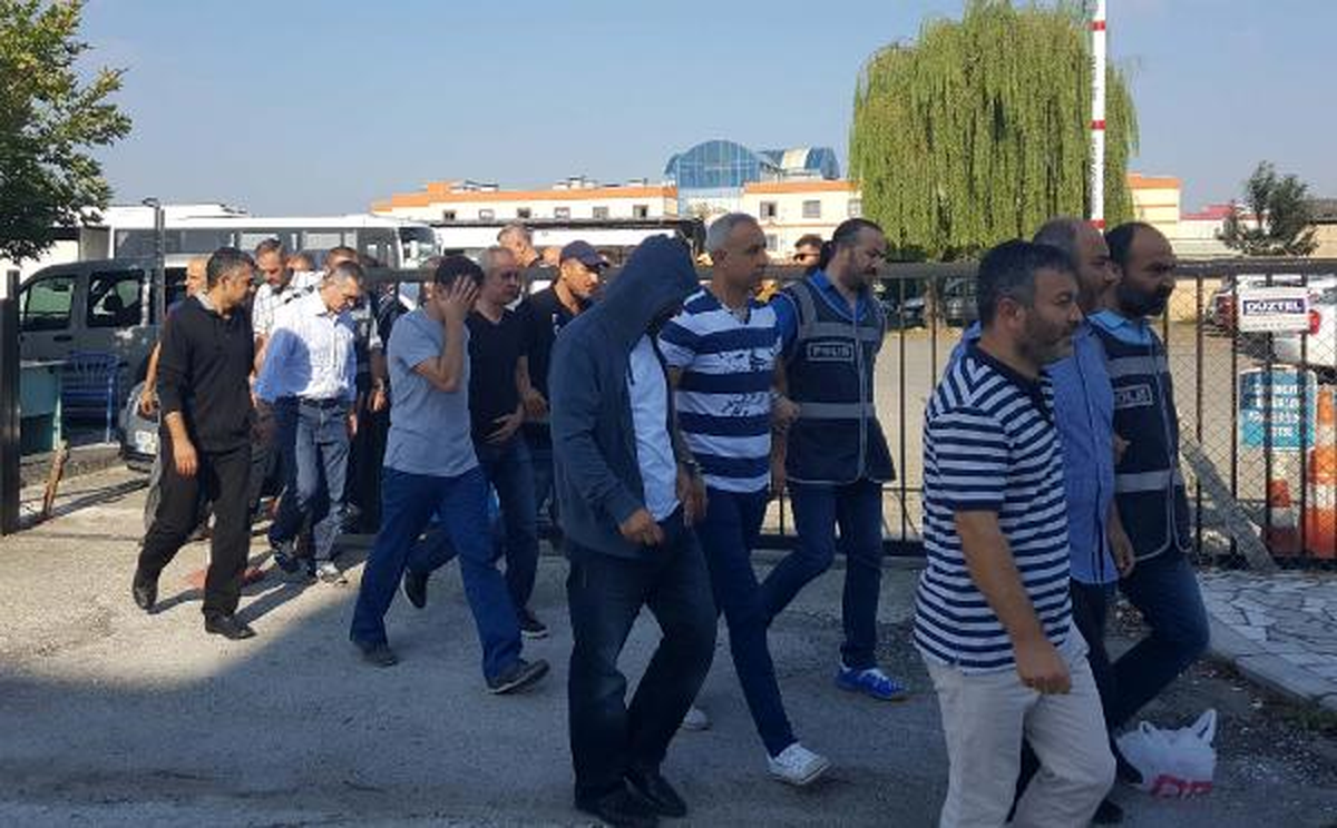 Düzce\'de Fetö Soruşturmasında 18 Kişi Adliyede