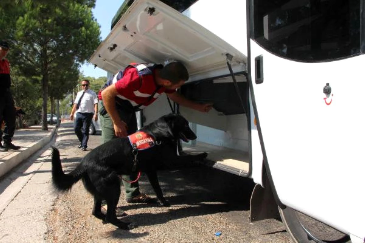 Fethiye\'de Bayram Tatili Öncesi Aralıksız Yol Kontrolleri