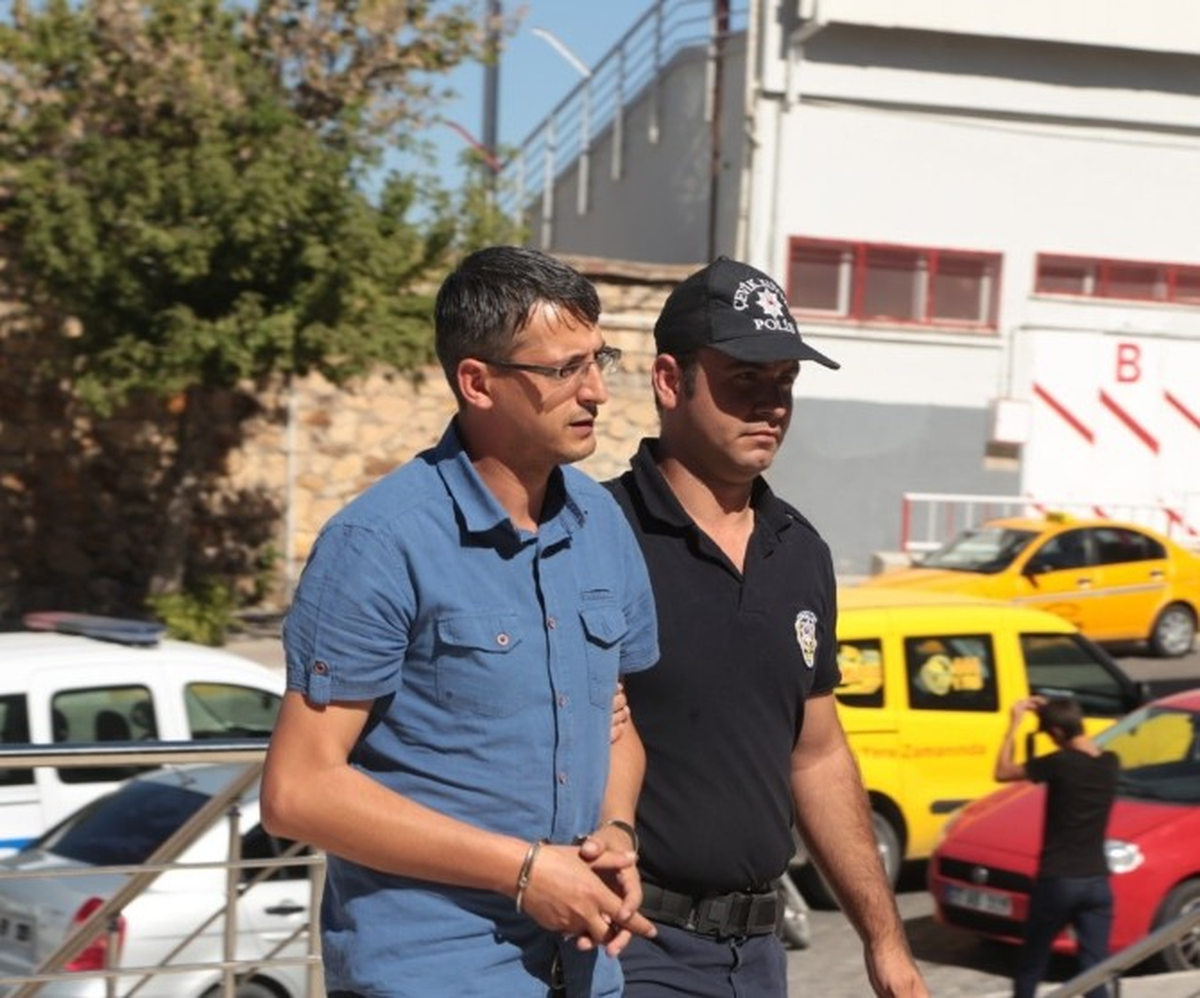 Fetö/pdy\'den 8 Polis Adliyeye Sevk Edildi