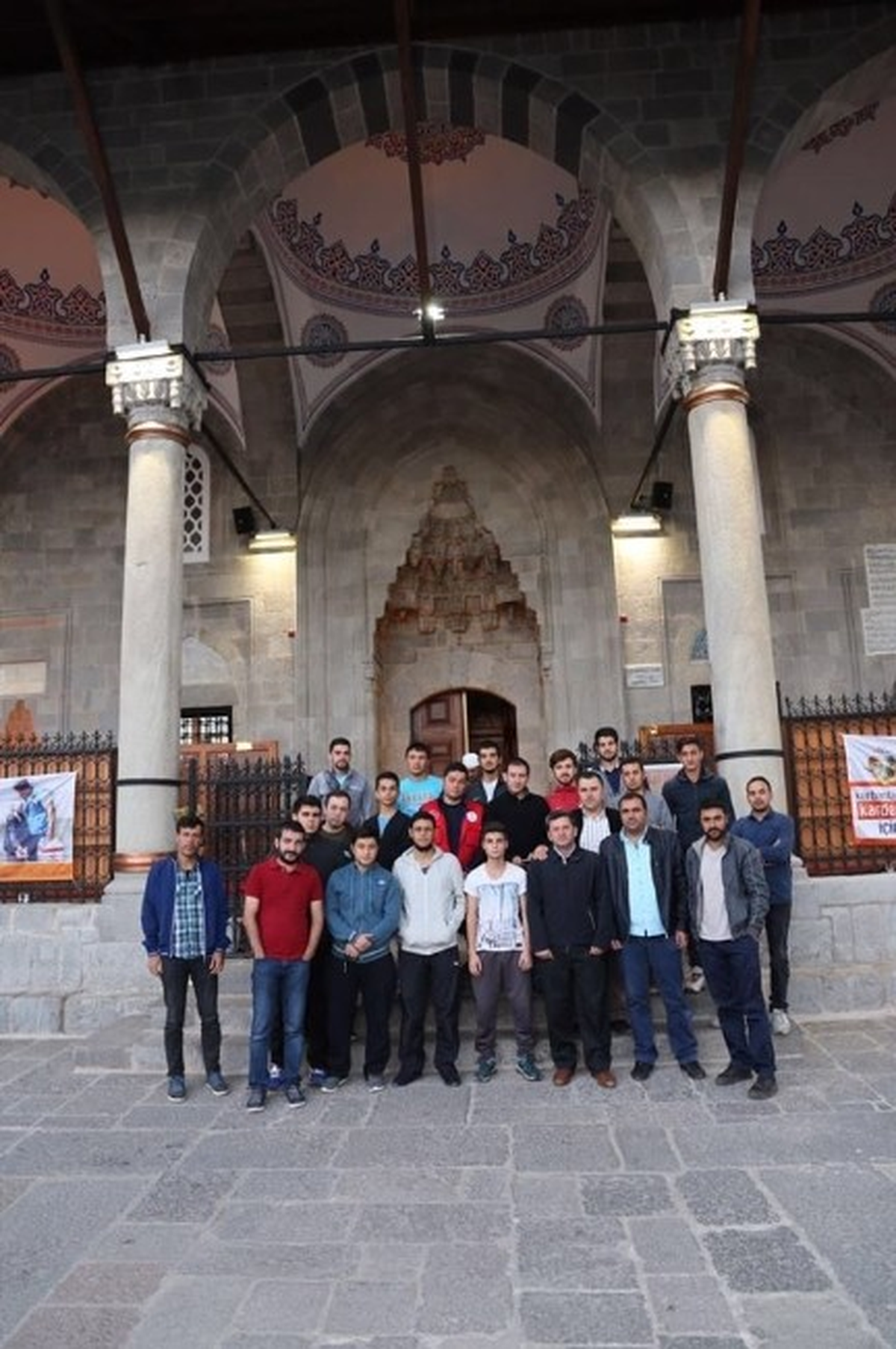 Gençler Sabah Namazında Buluştu