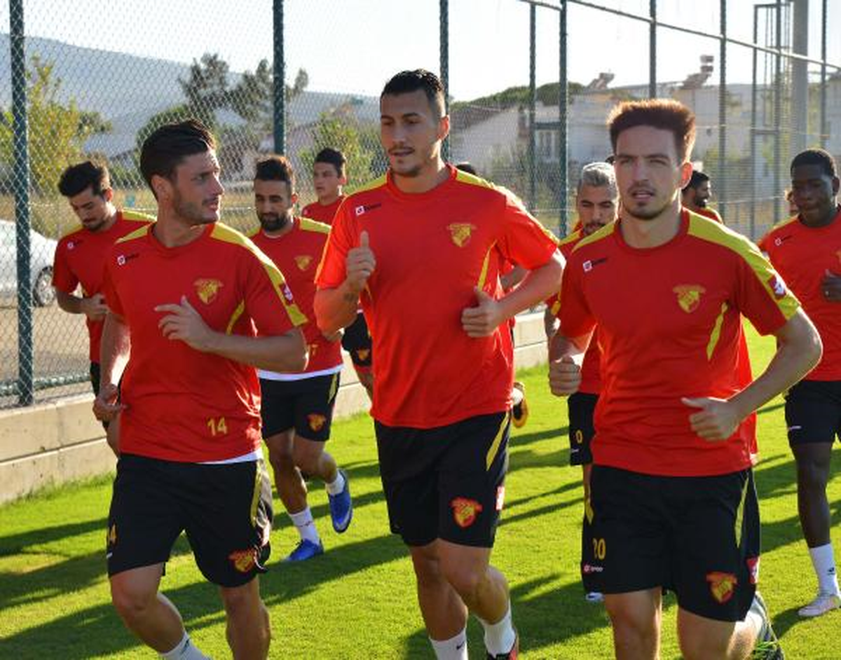 Göztepe\'de Buruk Jahovic\'e 1 Yıl Sonra Kavuştu