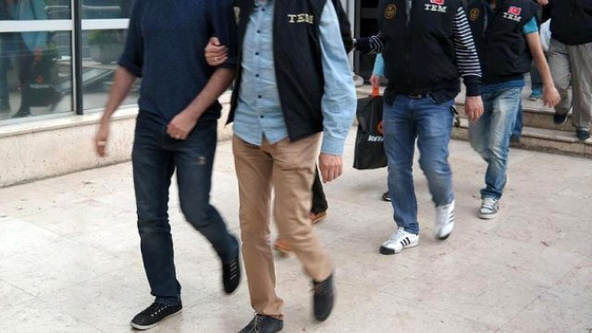 İzmir\'de Fetö/pdy Soruşturması