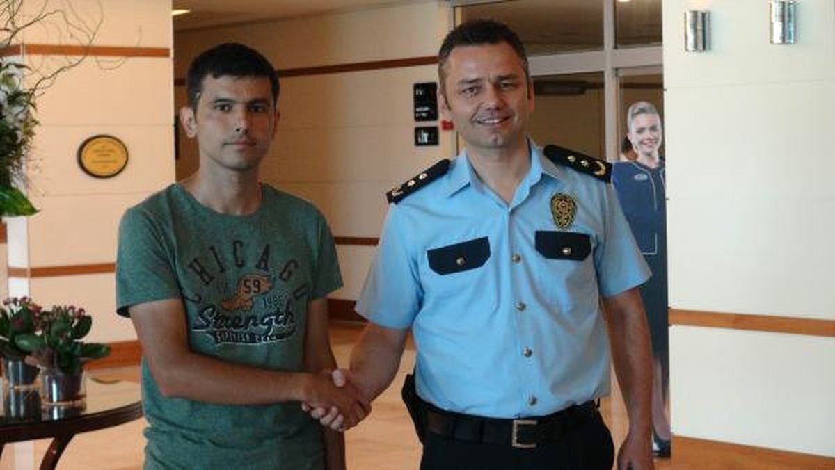 Kahraman Polis Arkadaşlarını Ziyarete Geldi