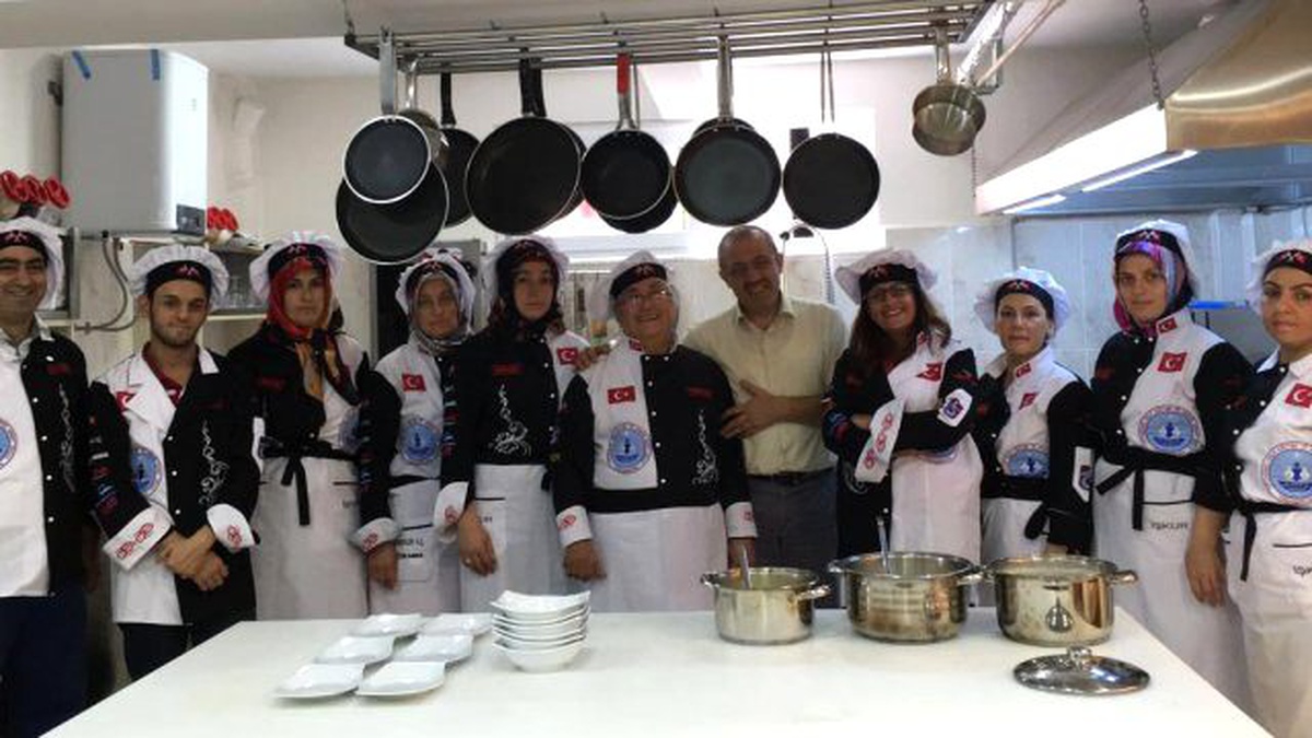 Karadeniz\'in Unutulan Lezzetlerini Öğreniyorlar