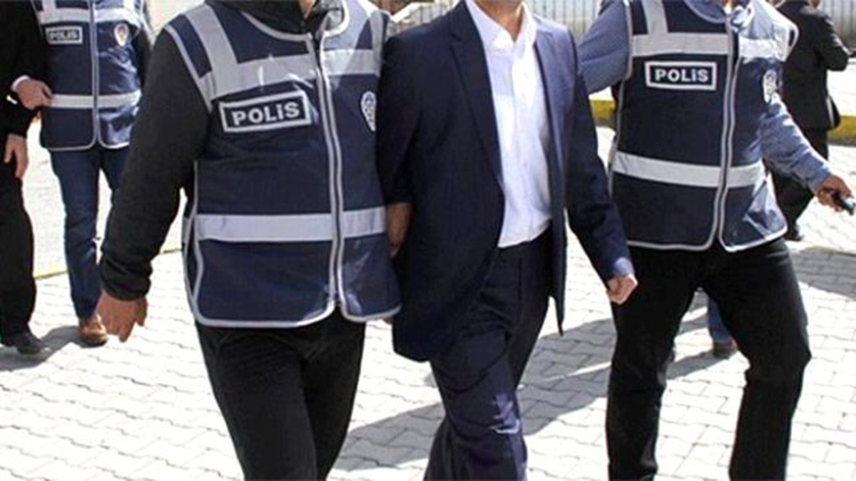 Kayseri\'de 6 Belediye Personeli Fetö\'den Tutuklandı
