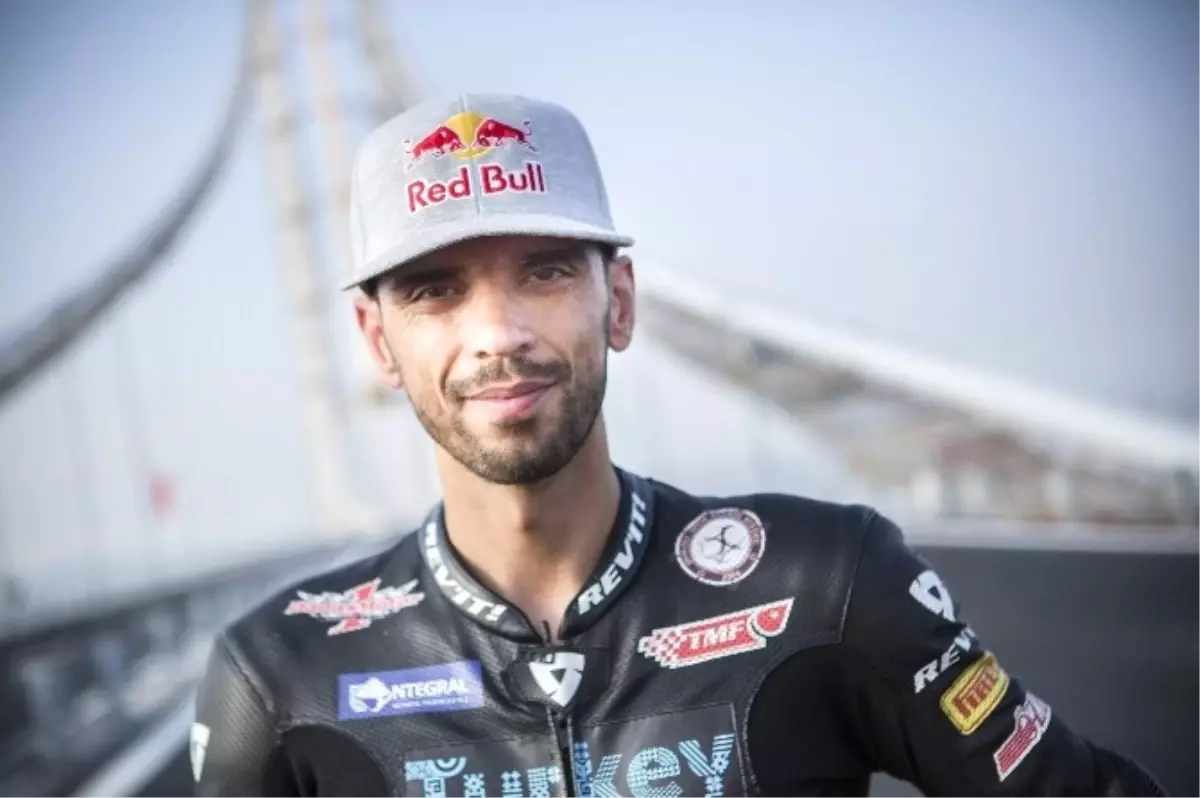 Kenan Sofuoğlu\'dan Red Bull Air Race Öncesi Özel Gösteri