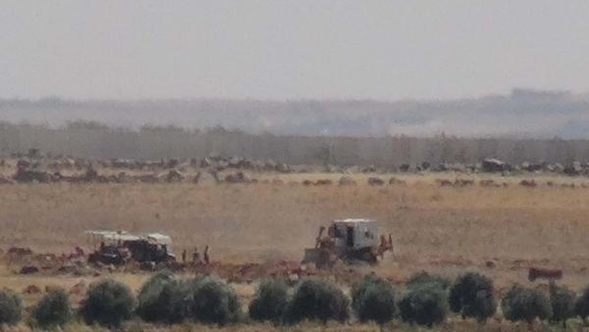 Kilis\'in Suriye Sınırındaki Elbeyli de Hareketlilik