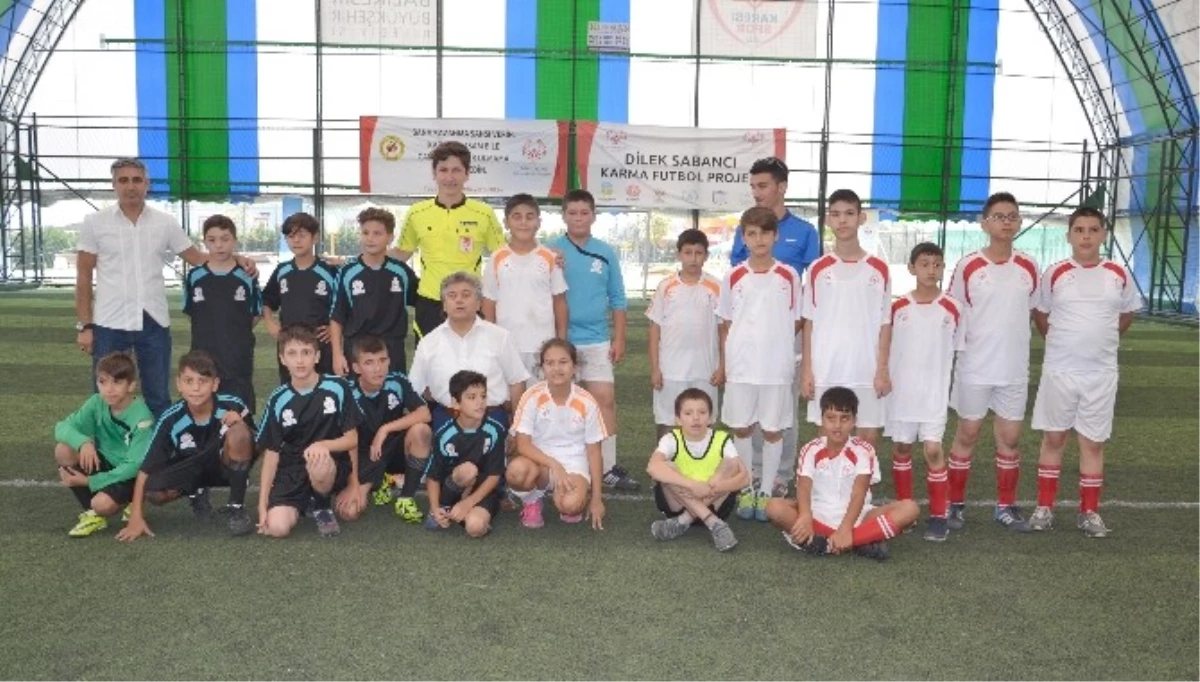 Özel Olimpiyatlar Futbol Turnuvası Balıkesir\'de Başladı