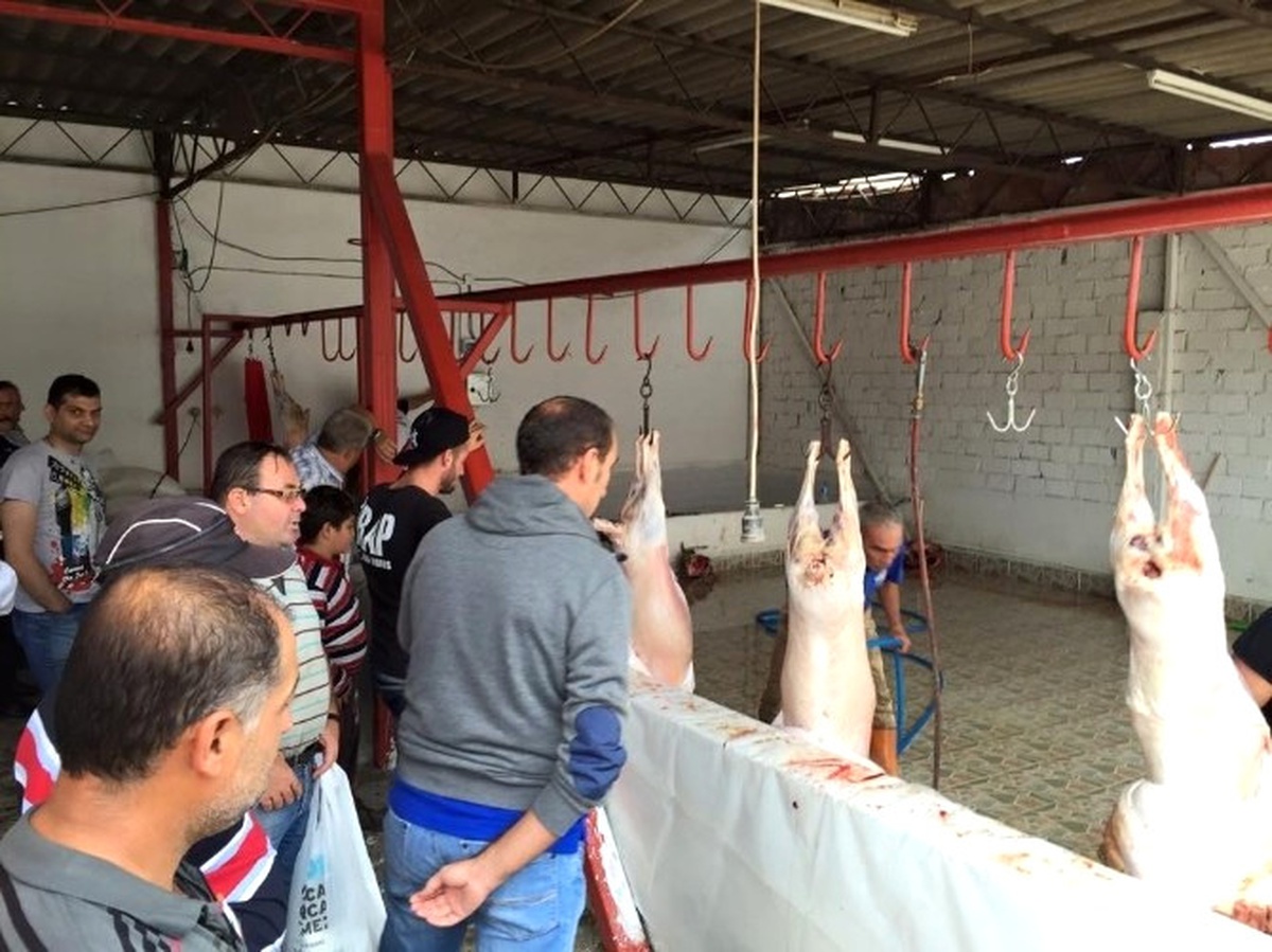 Pişmemiş Kurbanlık Sakatatları Hastalık Yayıyor