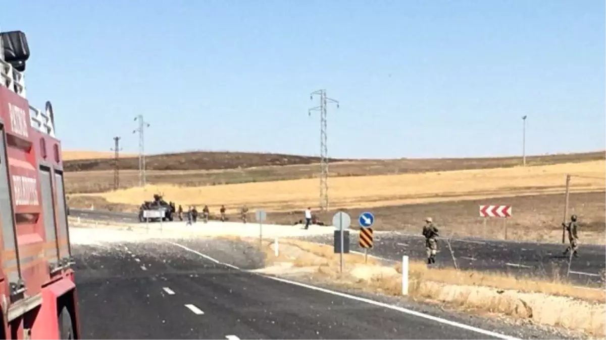 Silvan\'da Askeri Aracın Geçişi Sırasında Patlama!