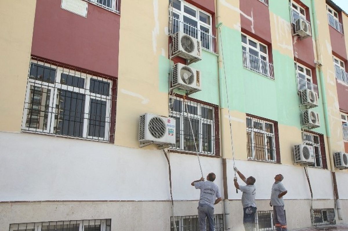 Toroslar Belediyesi, Okulları Yeni Eğitim Yılına Hazırlıyor