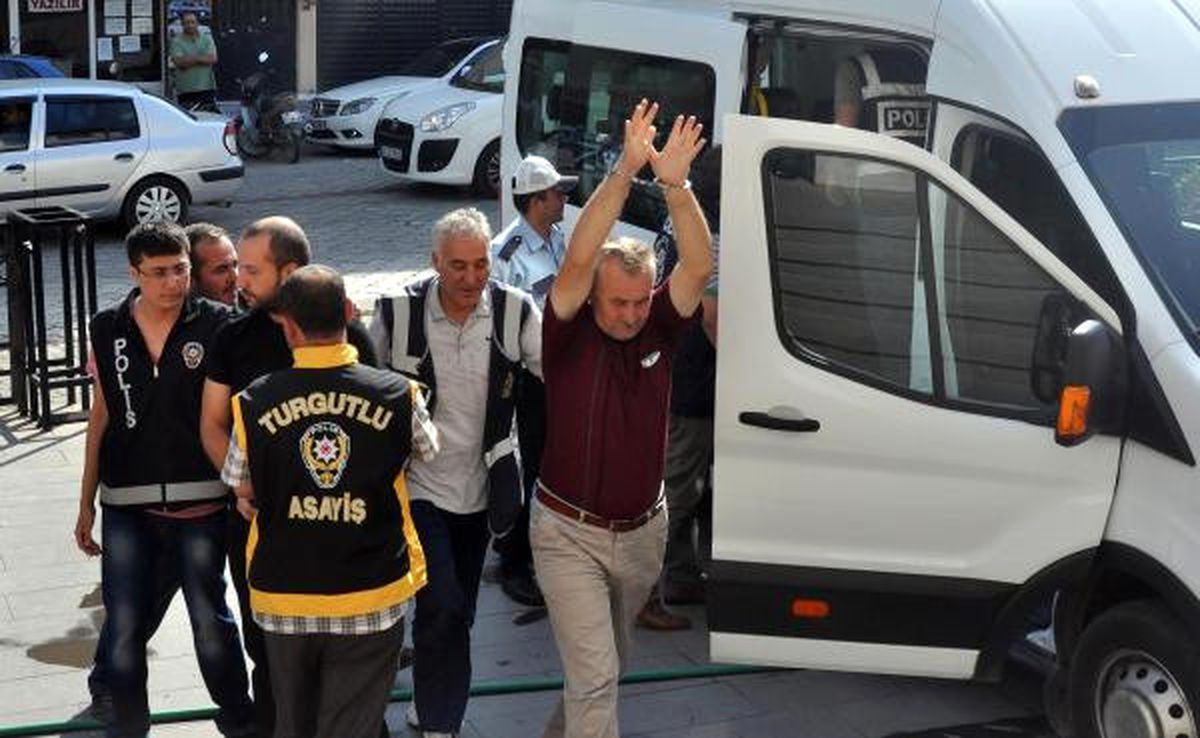 Turgutlu\'da Fetö Operasyonda Tutuklu Sayısı 15\'e Çıktı