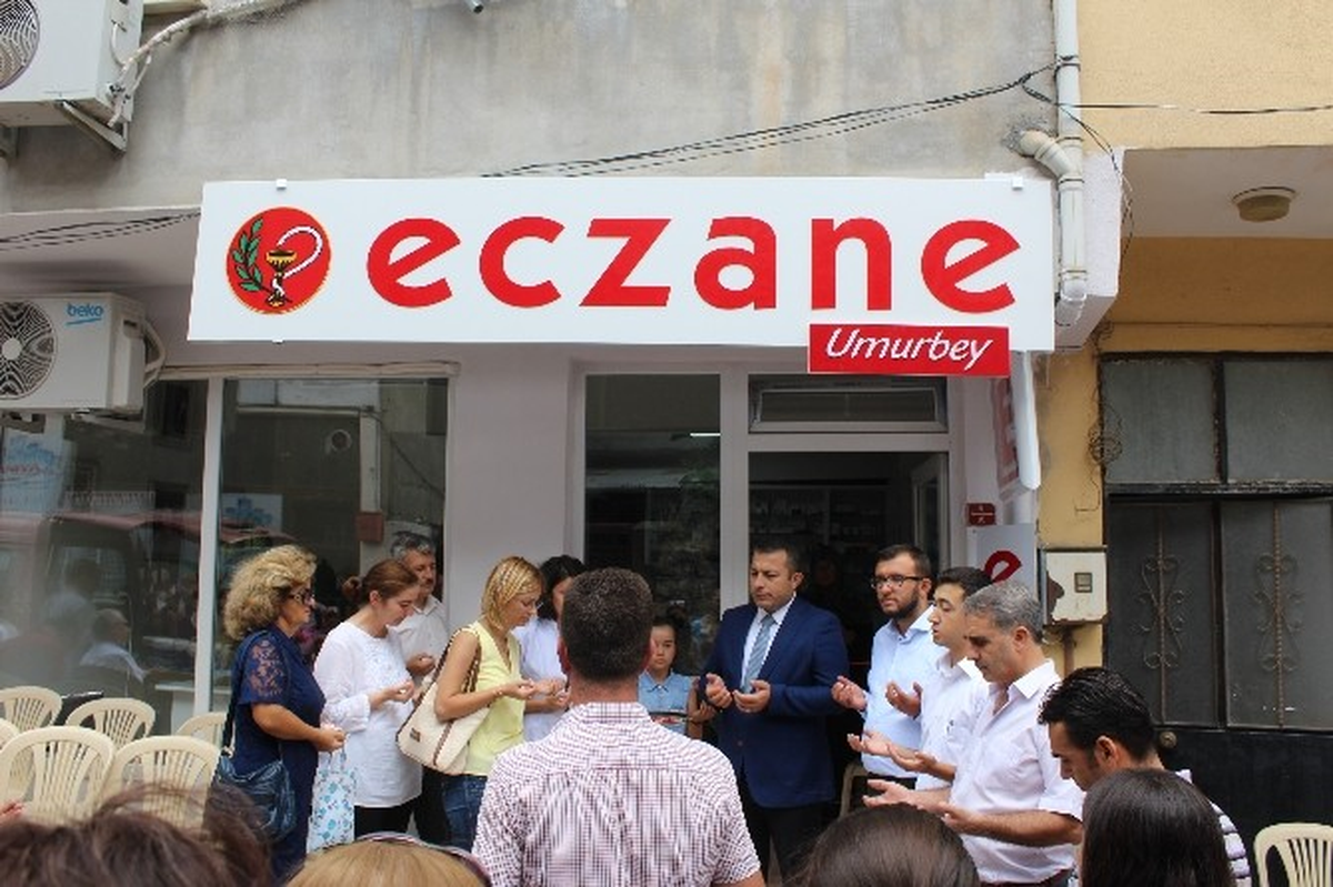 Umurbey Eczanesi Açıldı