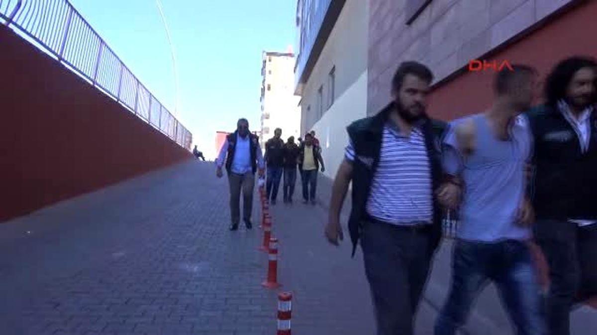 Uyuşturucu Satıcısı 3 Kişi Gözaltına Alındı