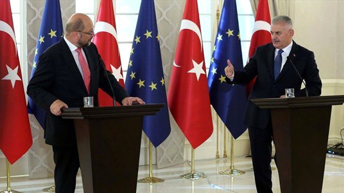 Yıldırım-Schulz Ortak Basın Toplantısı