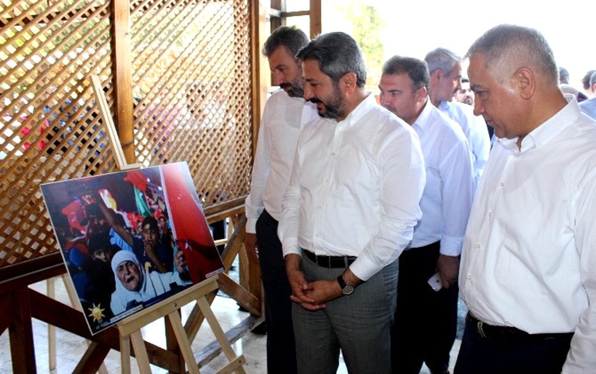 15 Temmuz Darbe Gecesi Fotoğraflar ile Gözler Önüne Serildi