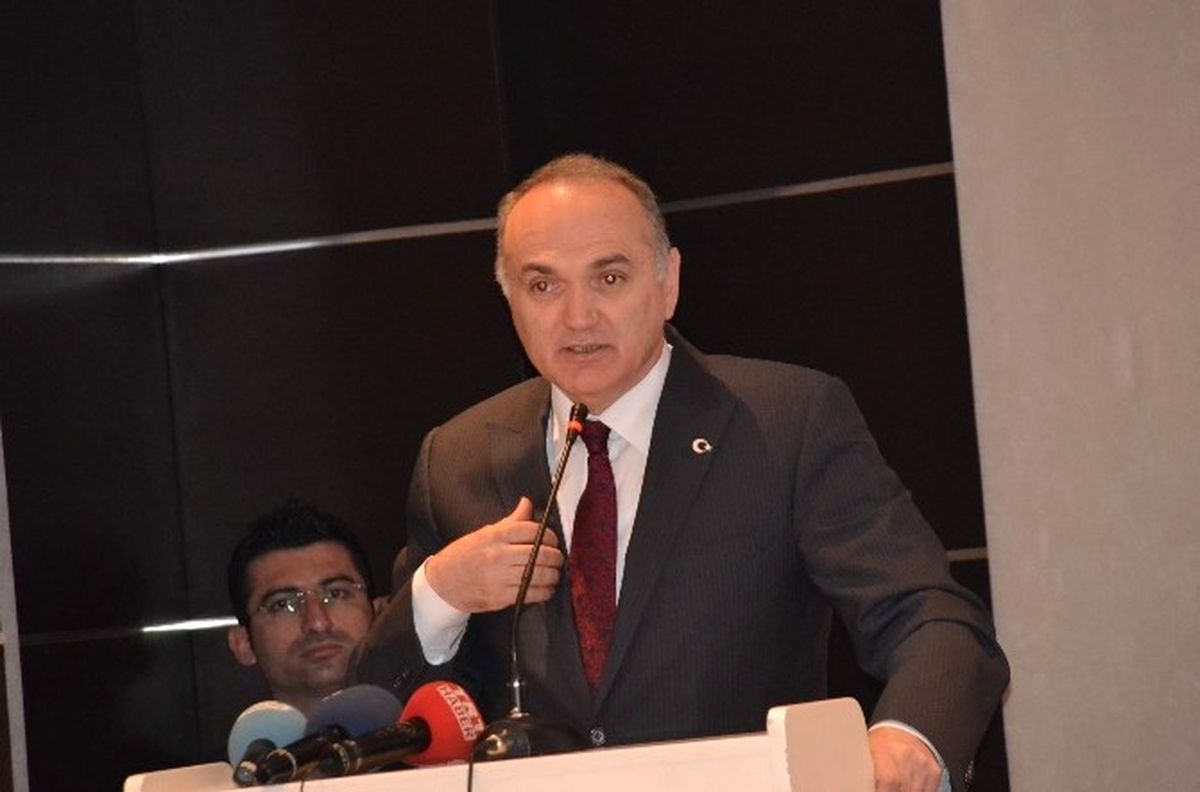 Bakan Özlü: "99 Defa Saldırıya Uğramasına Rağmen Hayata Geçirdik ve Hakkari\'ye Havalimanı Açtık"
