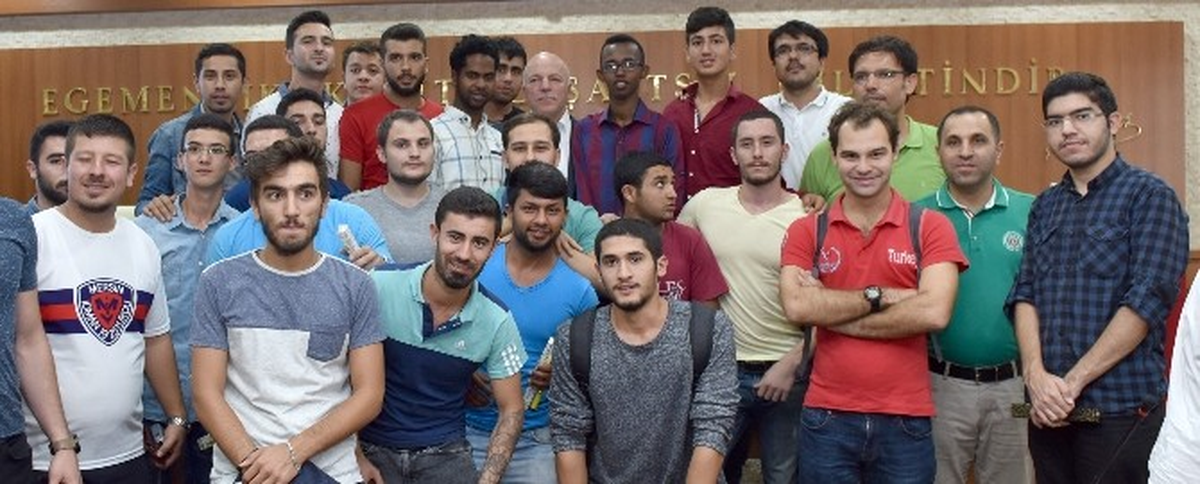Başkan Sekmen Gençlere Erzurum\'u Anlattı