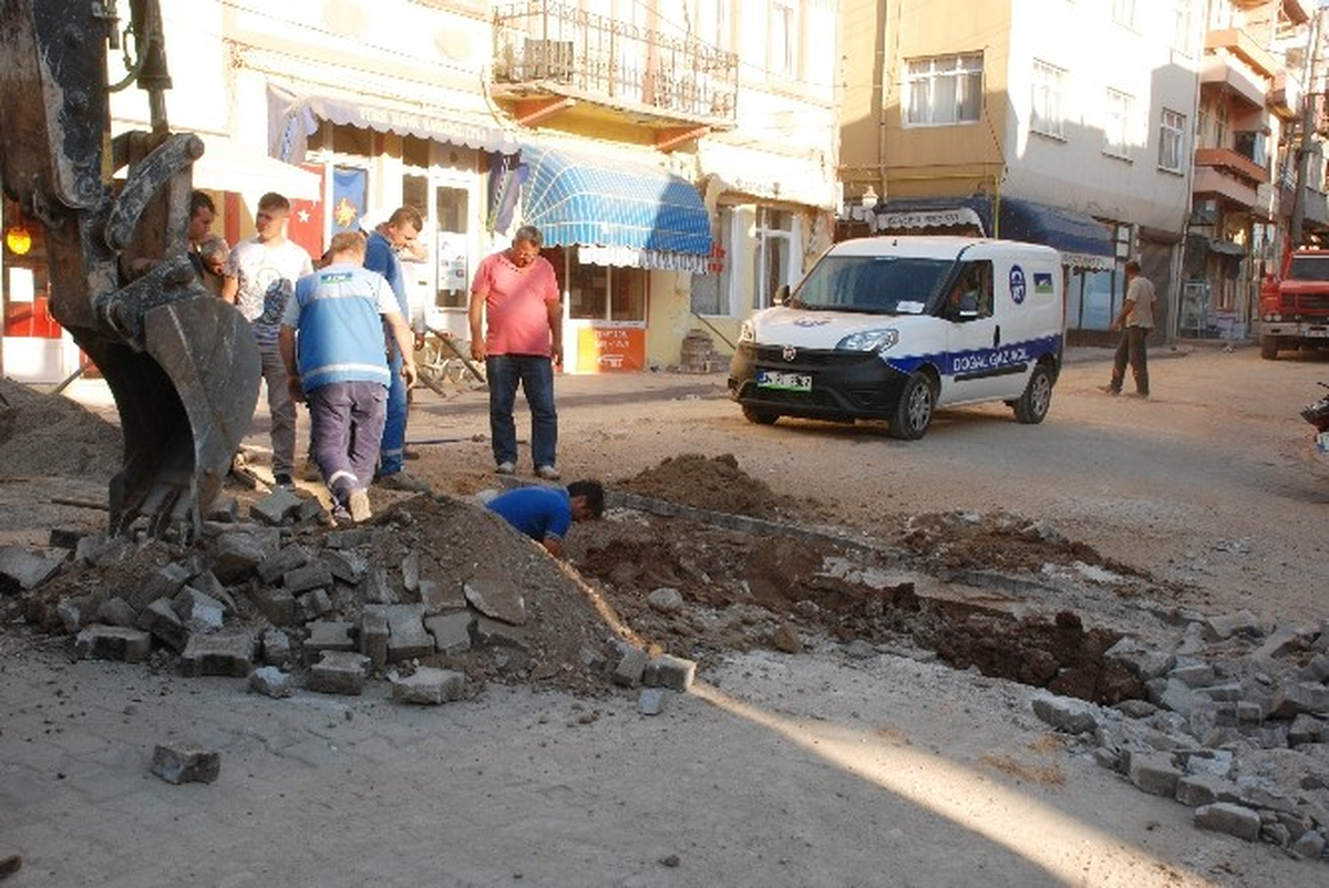 Bayramiç\'te Doğalgaz Borusu Patladı