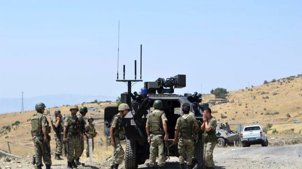 Çaldıran\'da Çatışma: 8 Şehit, 11 PKK\'lı Ölü Ele Geçti
