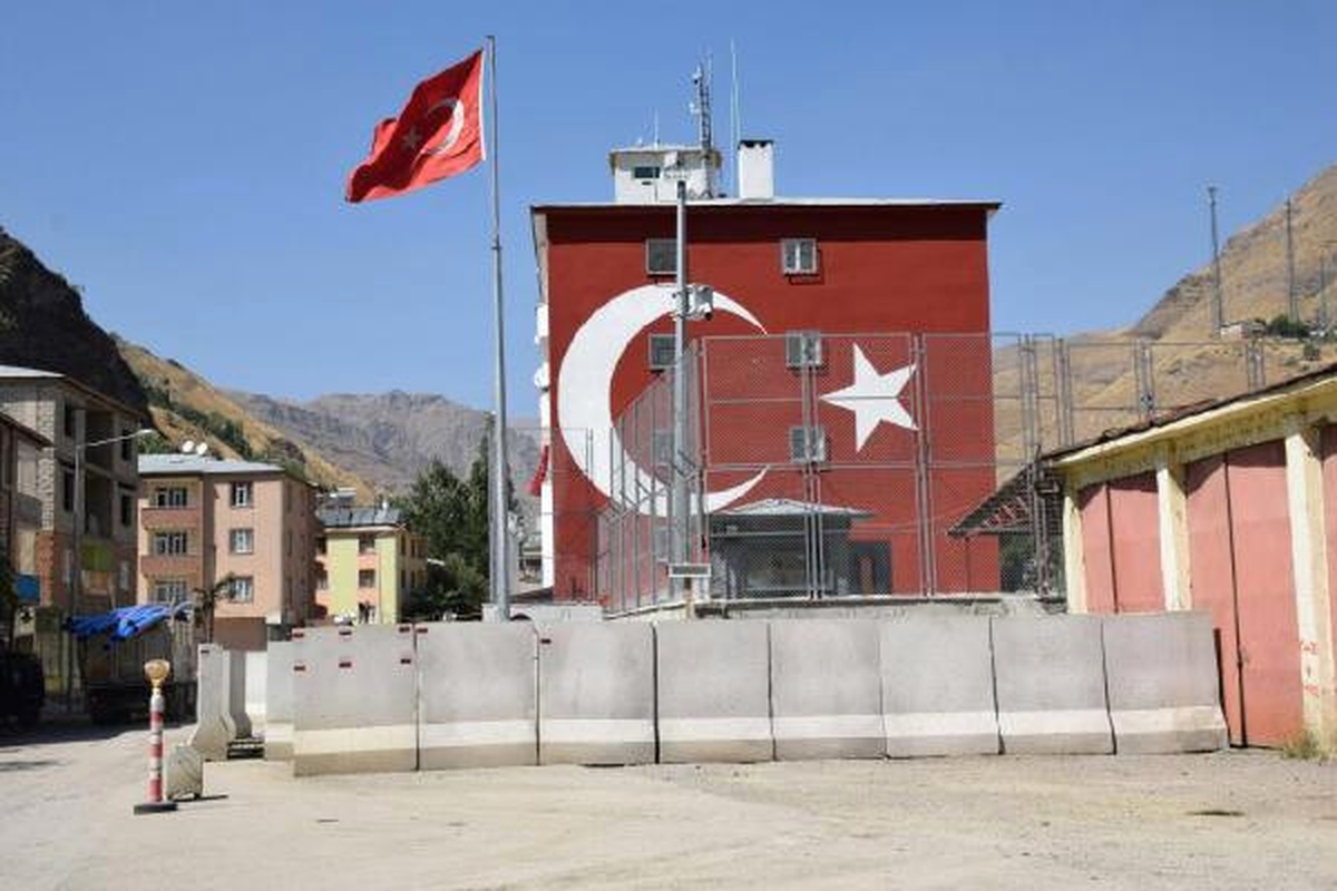Çatak Emniyeti\'ne Beton Bariyerli ve Kameralı Önlem