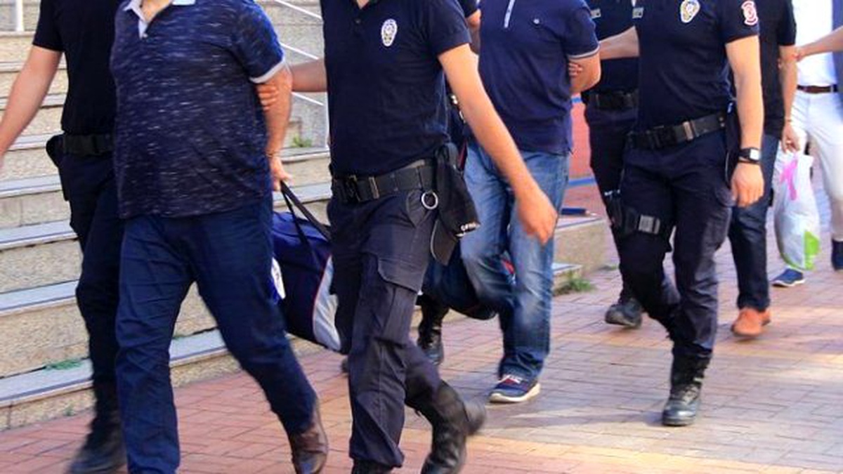 Diyarbakır\'da Fetö\'den 515 Kişi Tutuklandı