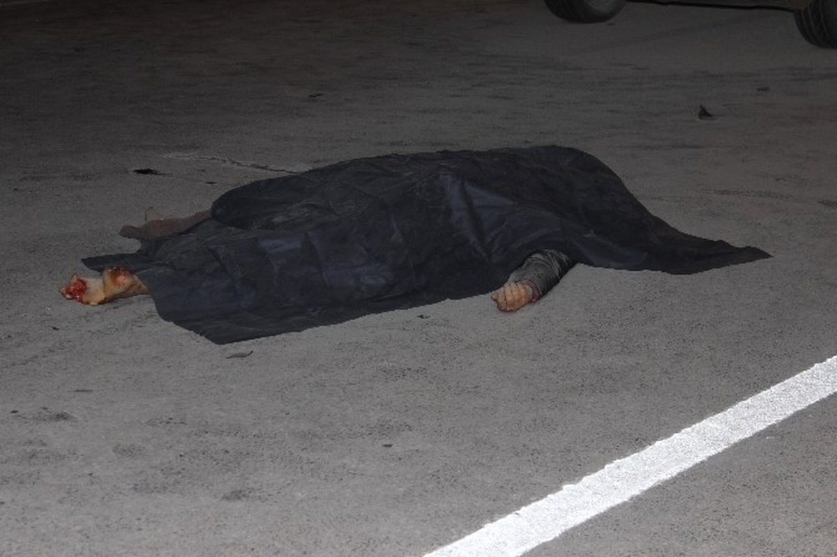 Düğünden Dönen Aileye Otomobil Çarptı: 1 Ölü, 1 Ağır Yaralı