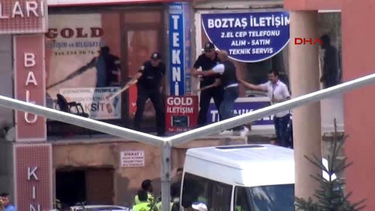 Erzurum Tamir Edilmeyen Telefon Sopalı Kavgaye Neden Oldu-1