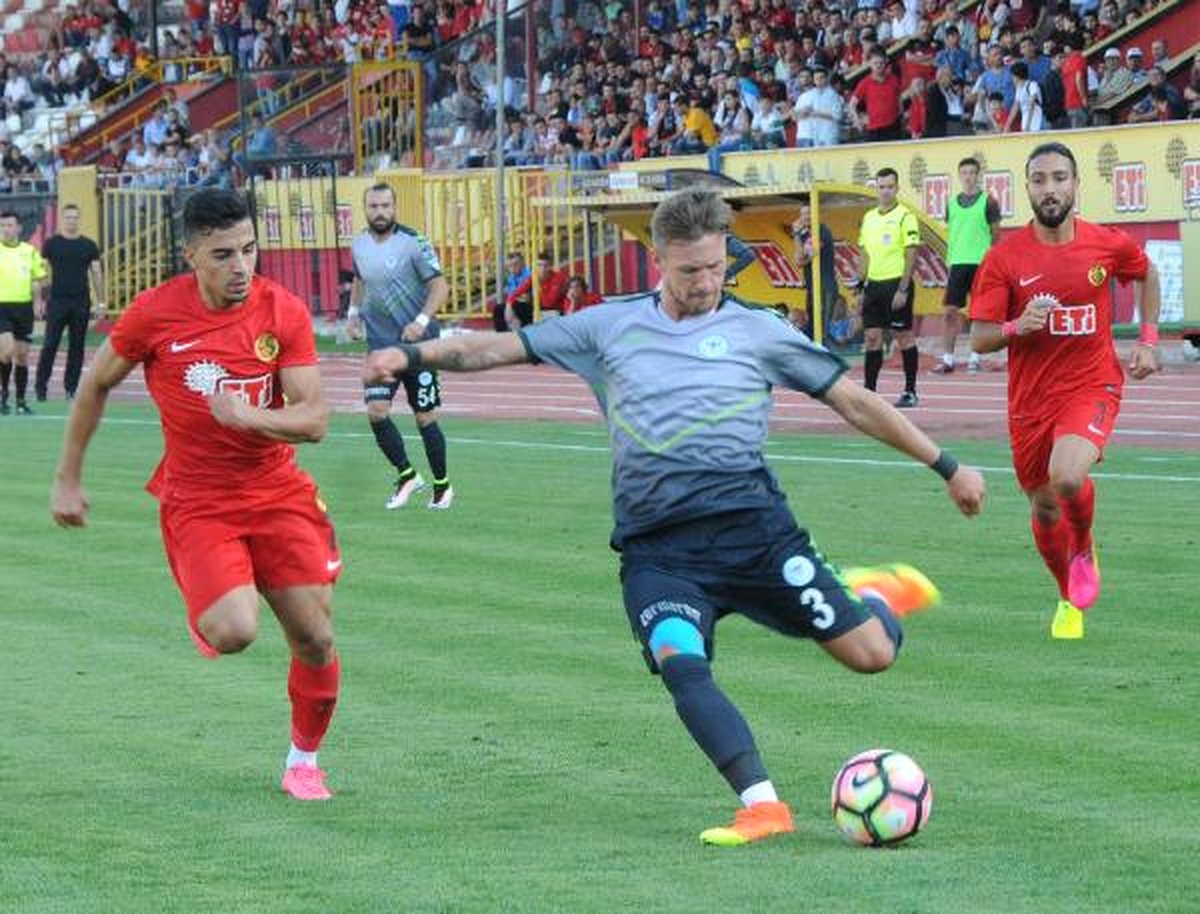 Eskişehirspor, Hazırlık Maçında Atiker Konyaspor\'a 1-0 Yenildi
