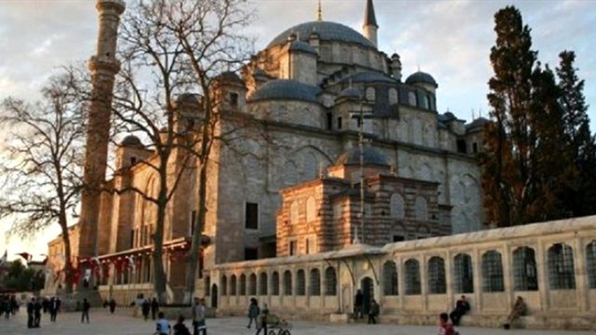 Fatih Camii'nde Bulunan Flaş Diskin Sırrı Çözüldü