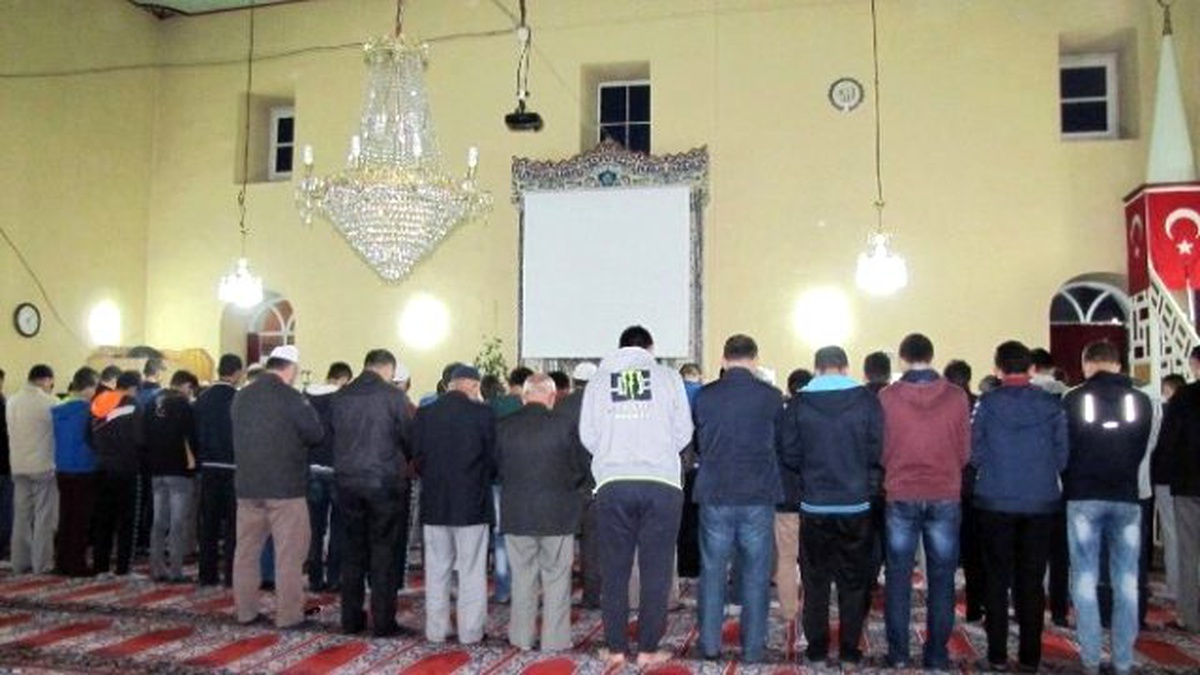 Ağrı\'da Gençler, Sabah Namazında Buluştu
