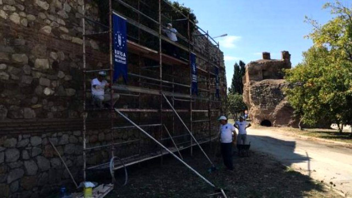 İznik Surları Temizleniyor