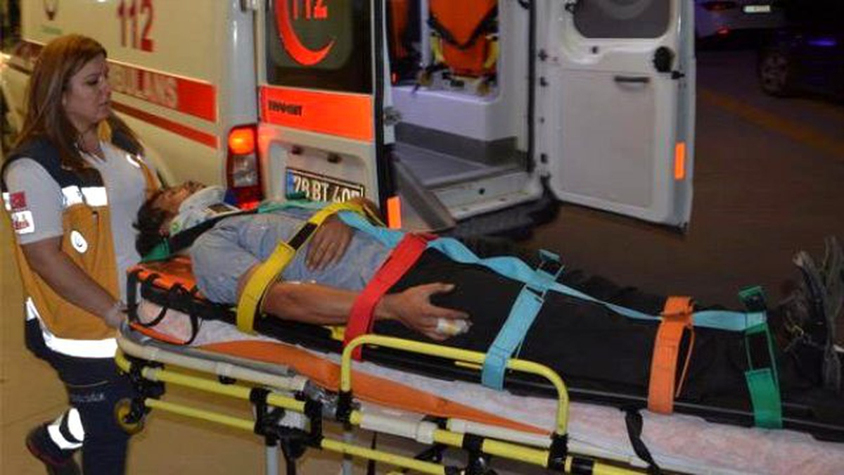 Karabük\'te İşçi Taşıyan İki Minibüs Çarpıştı: 14 Yaralı