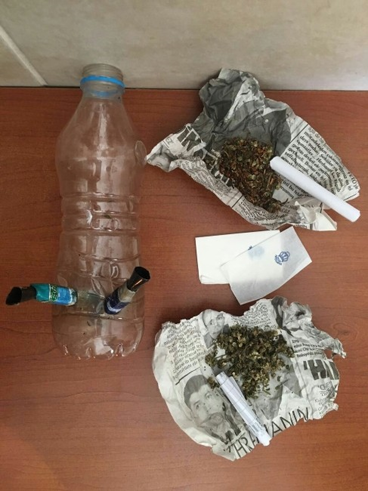 Parkta Uyuşturucu Kullanan 3 Kişi Gözaltına Alındı