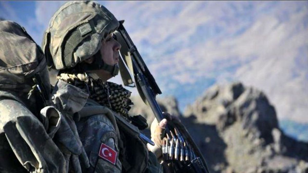 PKK'lı Teröristler Hiç Beklemediği Anda Karadan ve Havadan Baskın Yedi