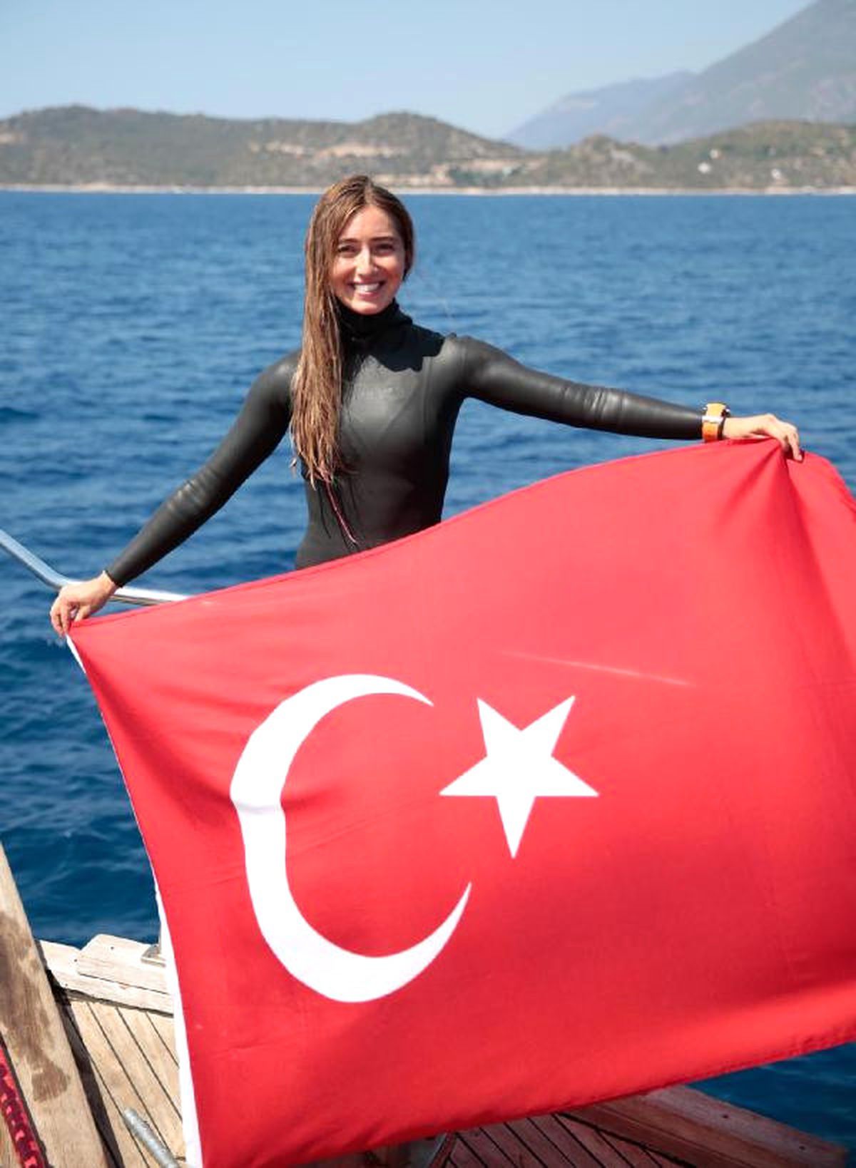 Şahika Ercümen 65 Metreye Dalarak Türkiye Rekoru Kırdı