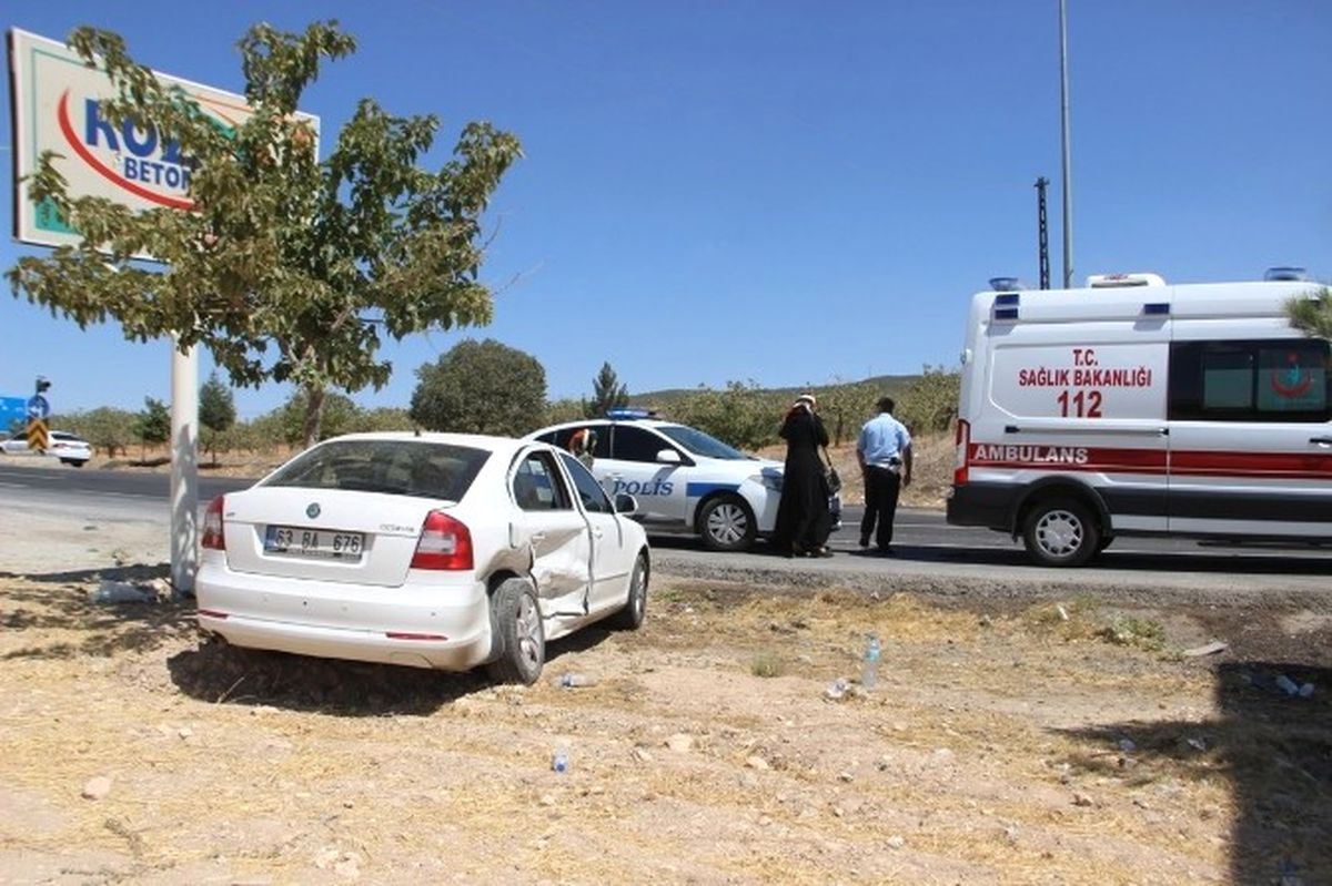 Şanlıurfa\'da Trafik Kazası: 2 Yaralı