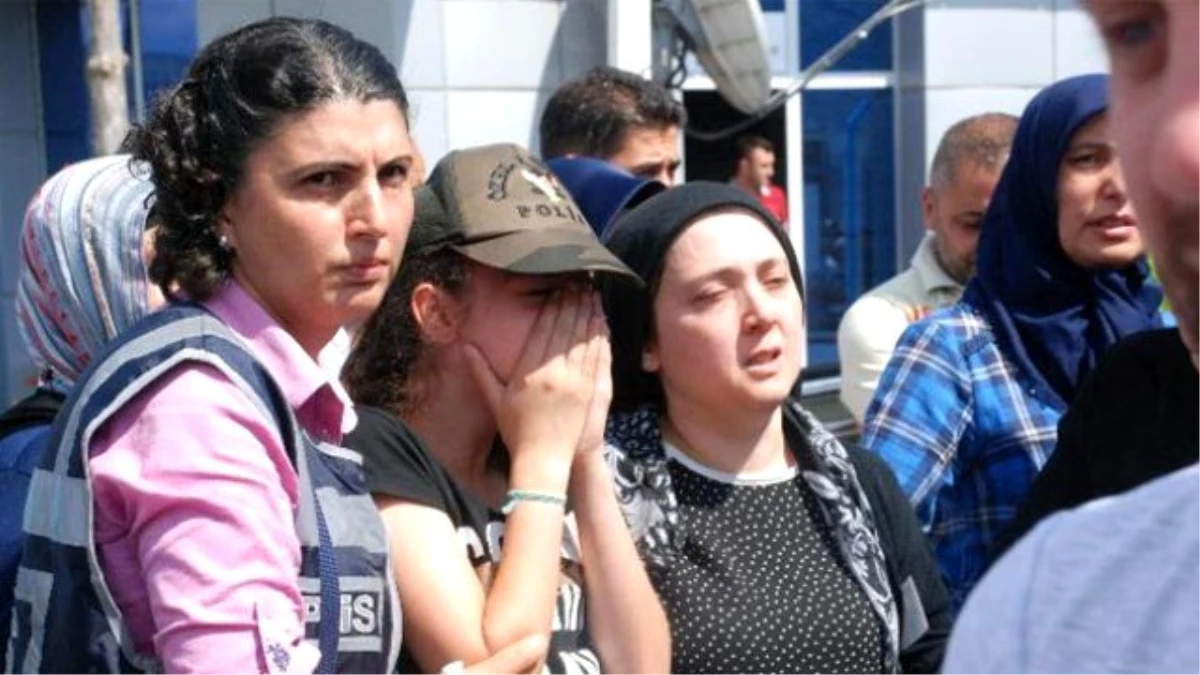 Şehit Özel Harekat Polisin Cenazesi Gözyaşları ile Karşılandı