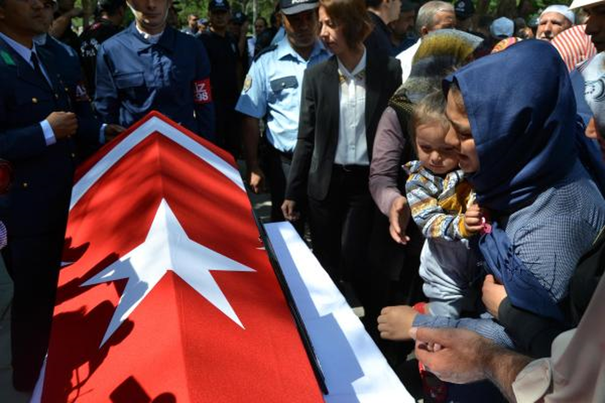 Şehit Uzman Çavuş Kadir Çelebi, Kayseri\'de Toprağa Verildi